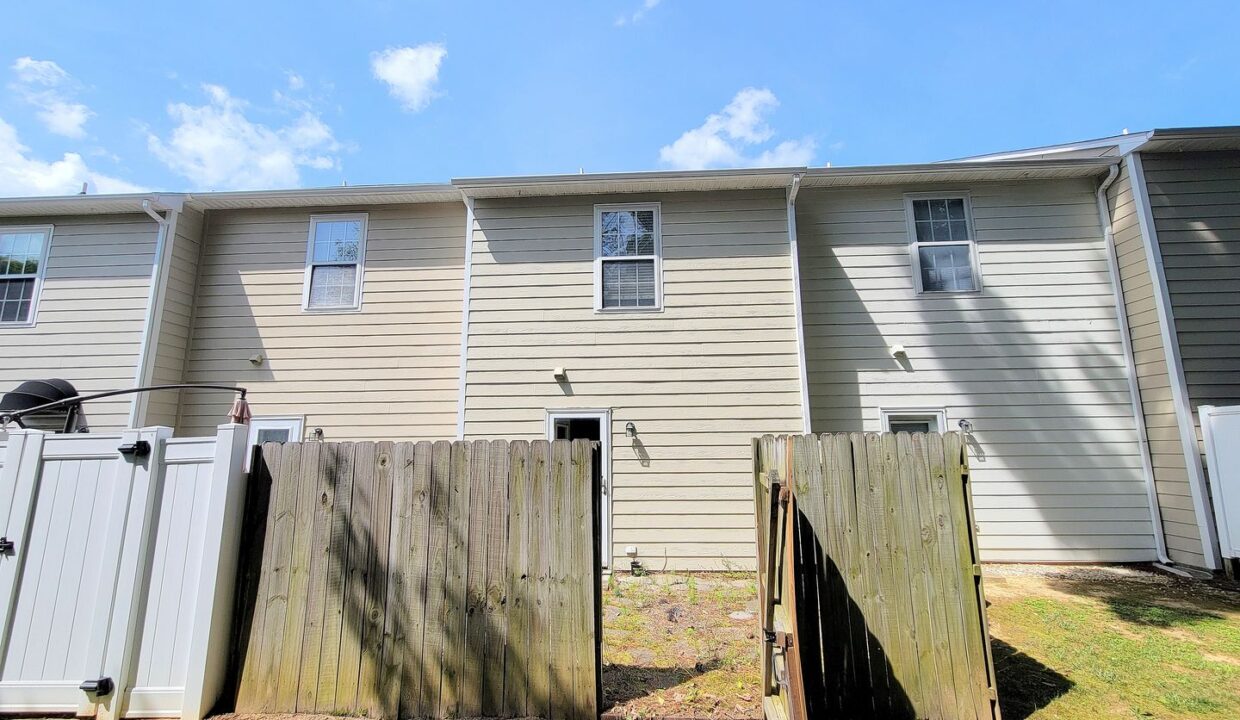 38-Cheltenham-Dr-Clayton-NC-27520-23