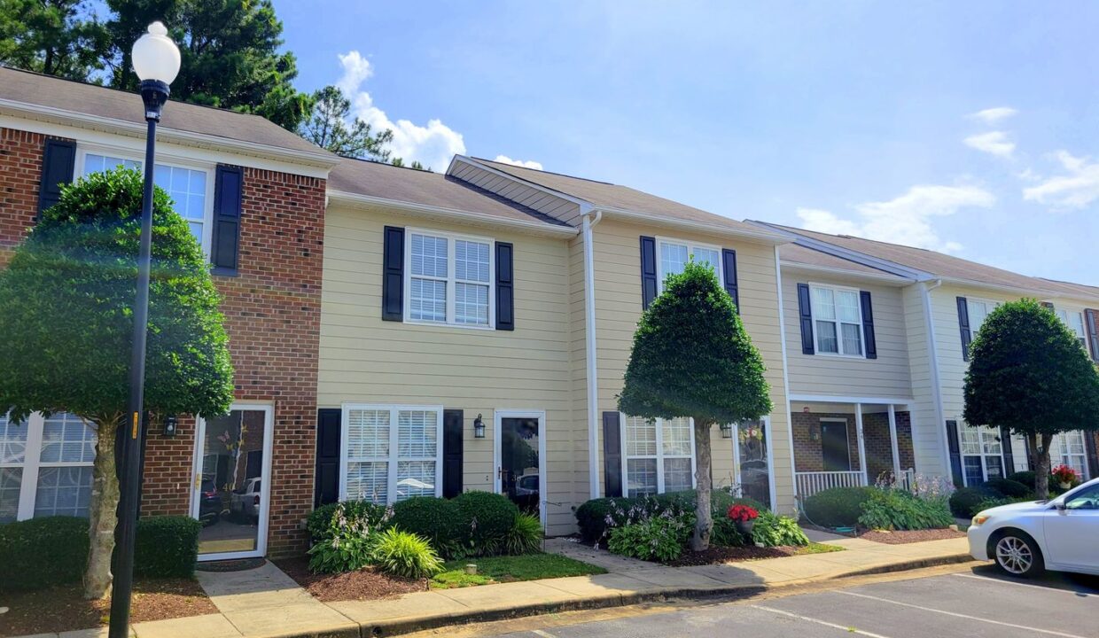 38-Cheltenham-Dr-Clayton-NC-27520-32