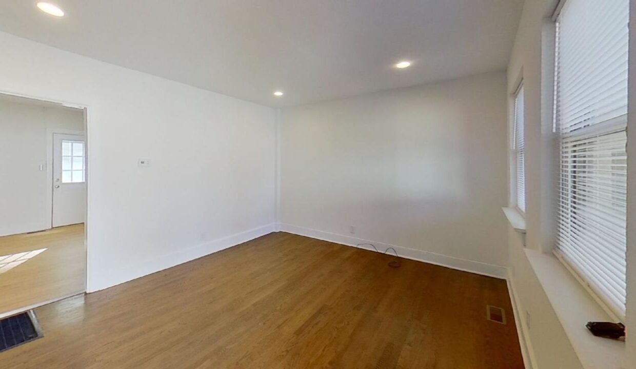 405-Gardner-St-Raleigh-NC-27607-19
