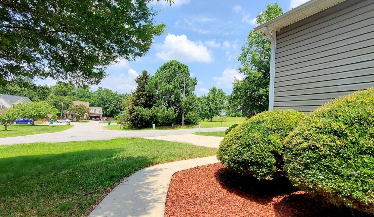4130-Birchgarden-Dr-High-Point-NC-27265-19