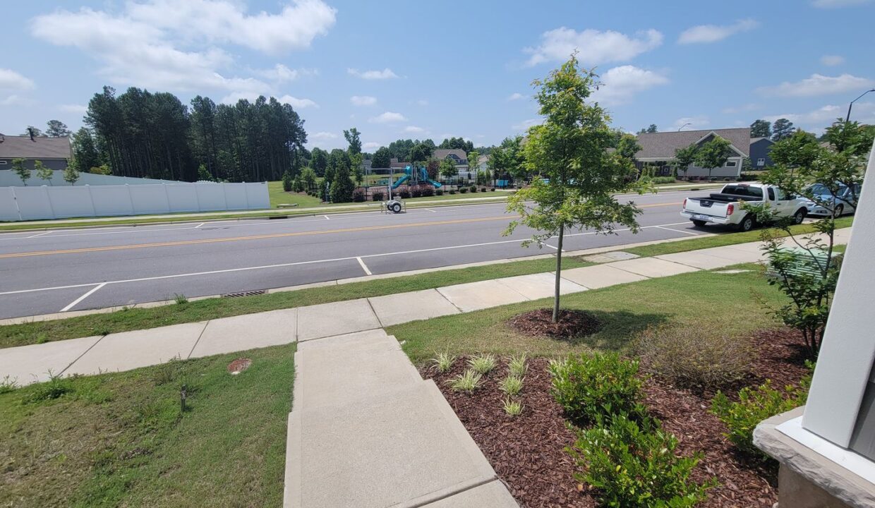 553-Haywood-Glen-Dr-Knightdale-NC-27545-14