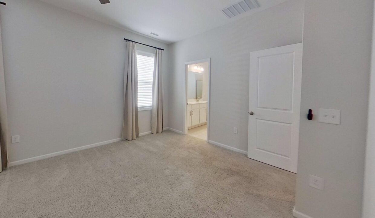 553-Haywood-Glen-Dr-Knightdale-NC-27545-32