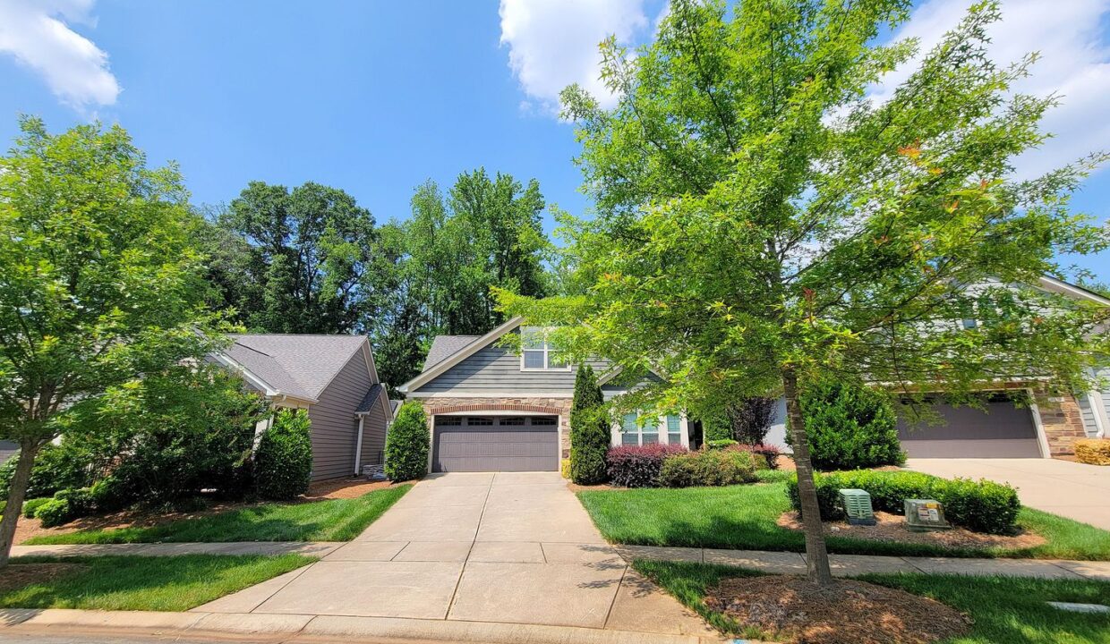 8011-Parknoll-Dr-Huntersville-NC-28078-12