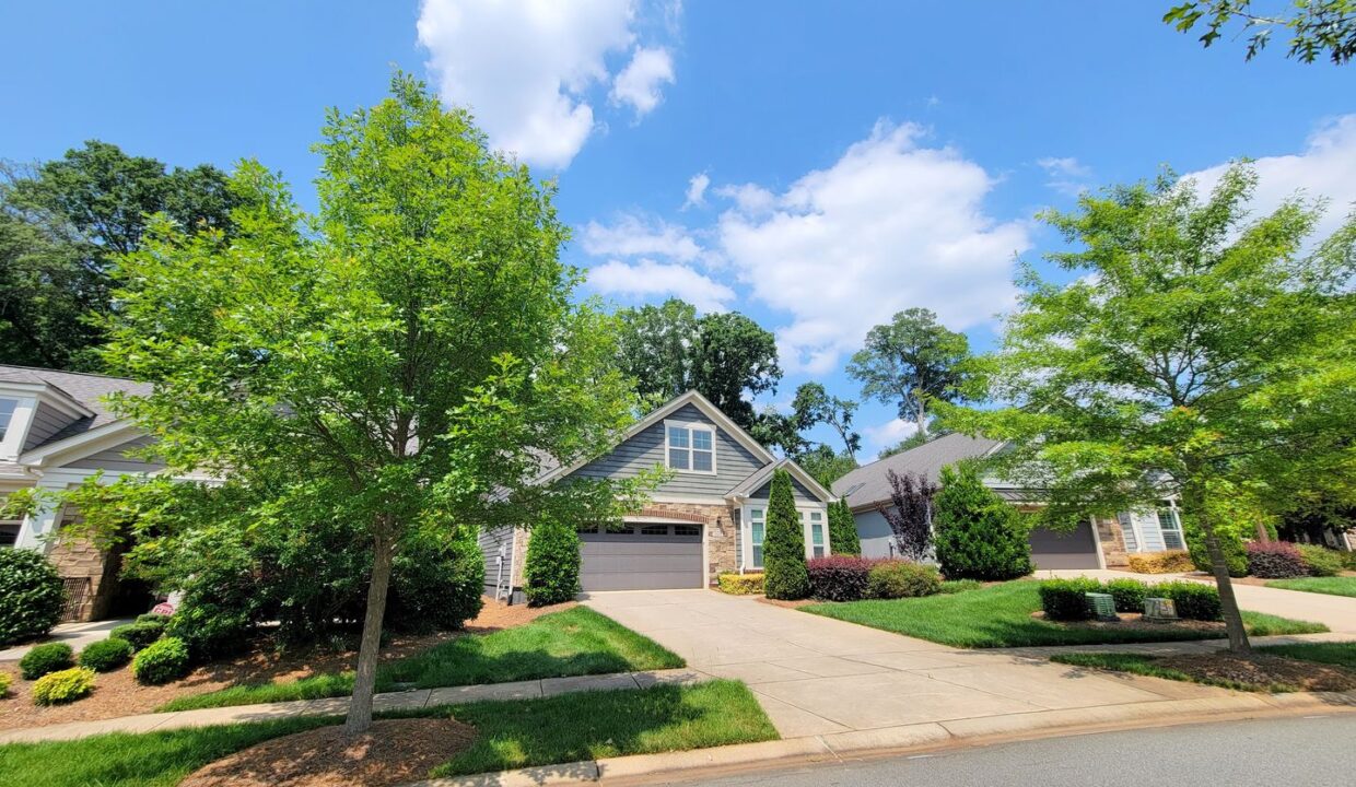 8011-Parknoll-Dr-Huntersville-NC-28078-15