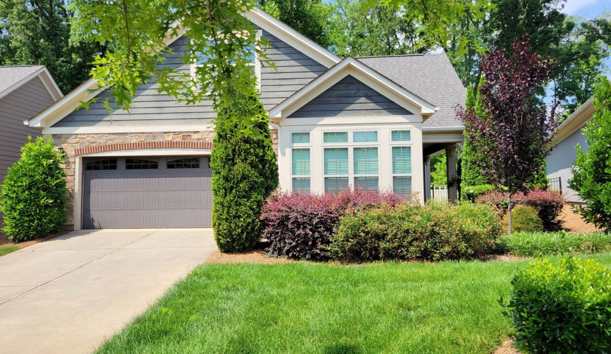 8011-Parknoll-Dr-Huntersville-NC-28078-16