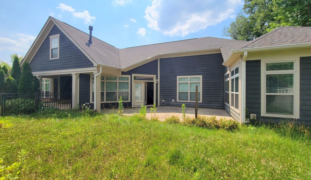 8011-Parknoll-Dr-Huntersville-NC-28078-27