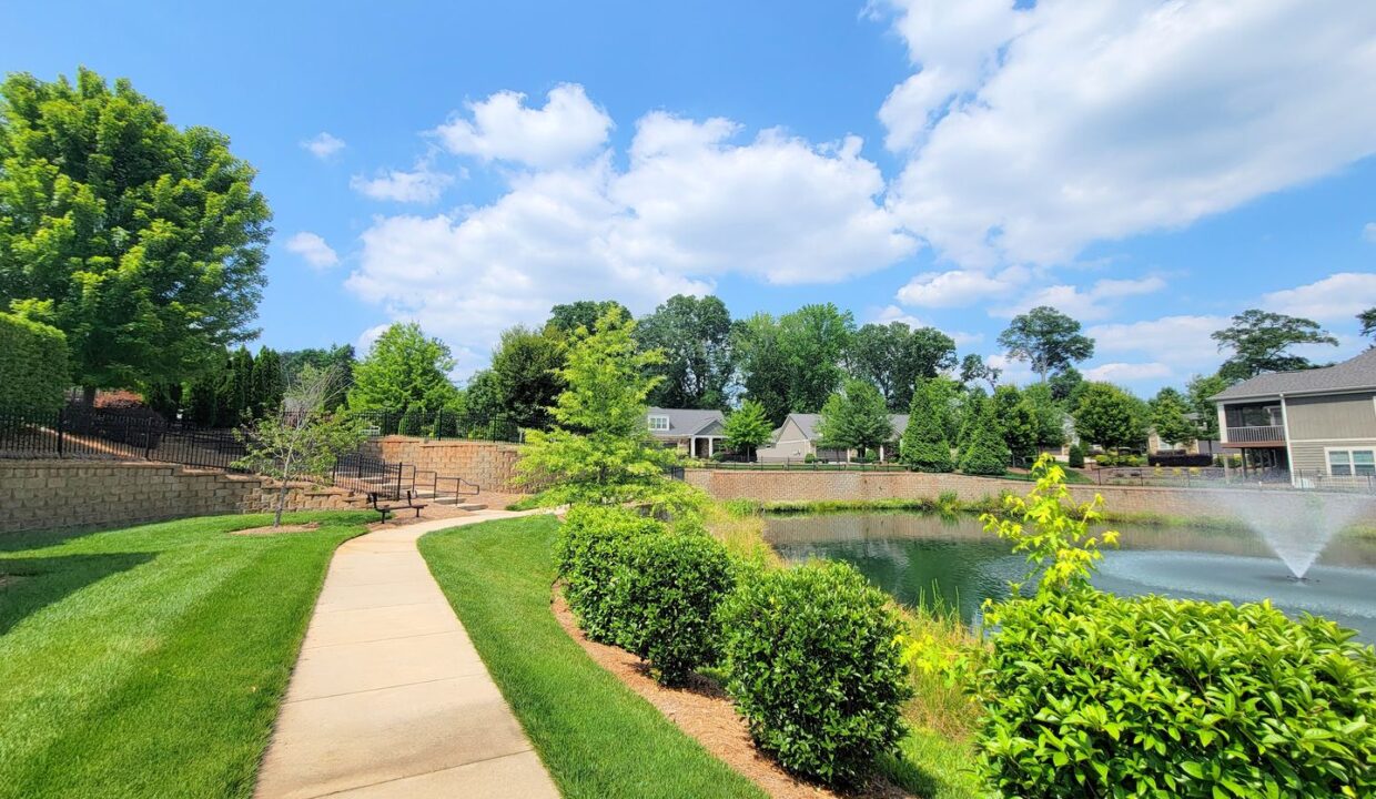 8011-Parknoll-Dr-Huntersville-NC-28078-33