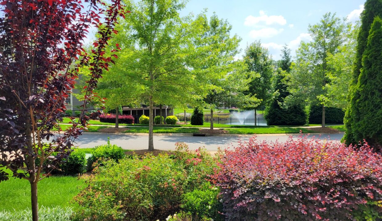 8011-Parknoll-Dr-Huntersville-NC-28078-36