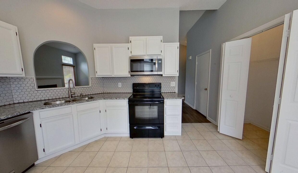 9105-Oren-Thompson-Rd-Charlotte-NC-28213-13