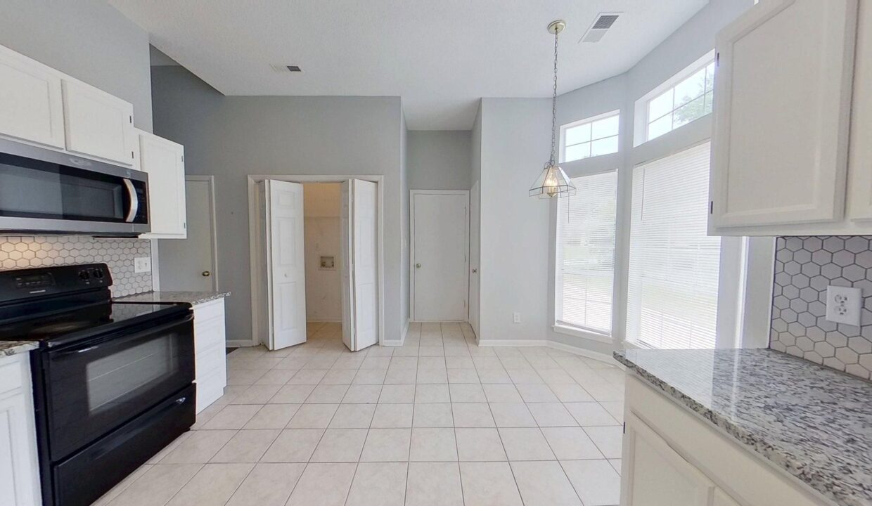 9105-Oren-Thompson-Rd-Charlotte-NC-28213-16