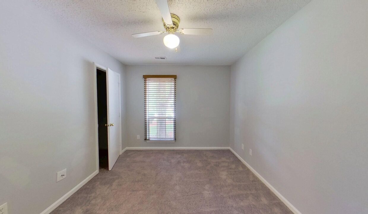 9105-Oren-Thompson-Rd-Charlotte-NC-28213-25