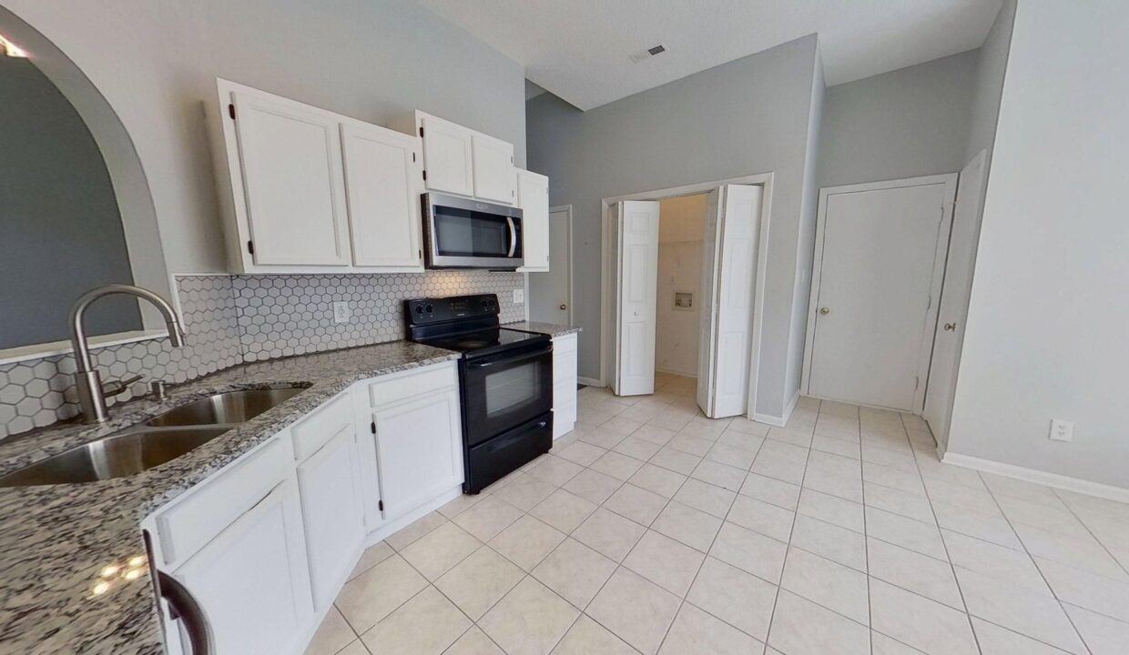 9105-Oren-Thompson-Rd-Charlotte-NC-28213-34
