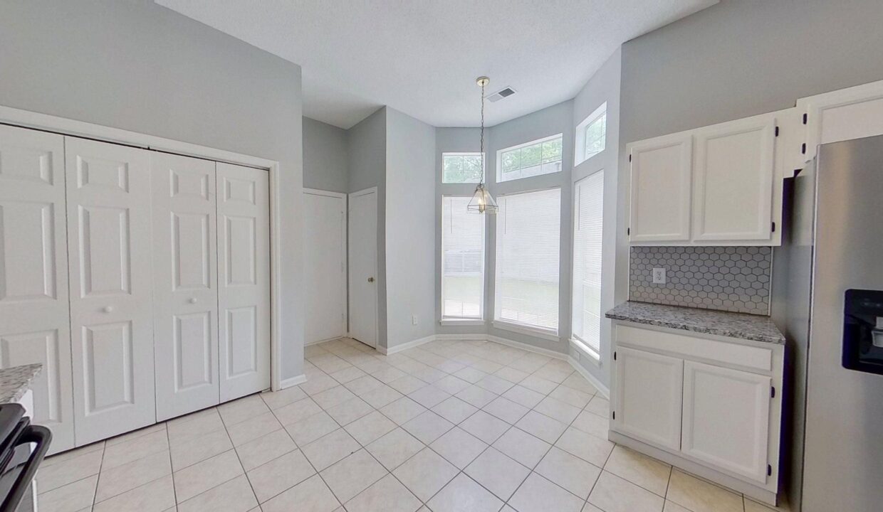9105-Oren-Thompson-Rd-Charlotte-NC-28213-4