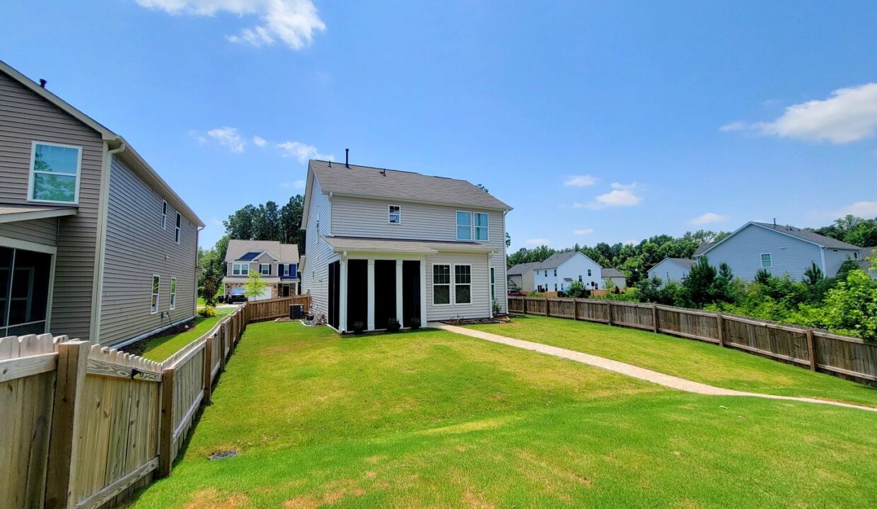 940-Green-Gable-Dr-Zebulon-NC-27597-18