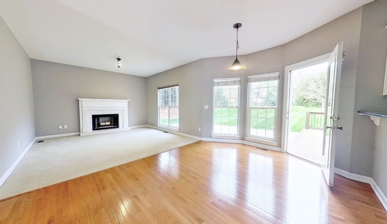 10516-Rougemont-Ln-Charlotte-NC-28277-11