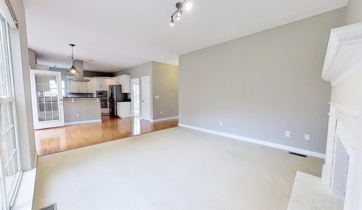 10516-Rougemont-Ln-Charlotte-NC-28277-15