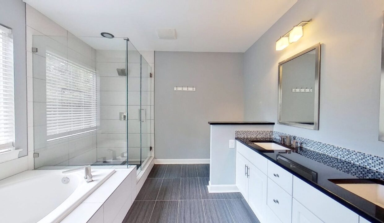 10516-Rougemont-Ln-Charlotte-NC-28277-20