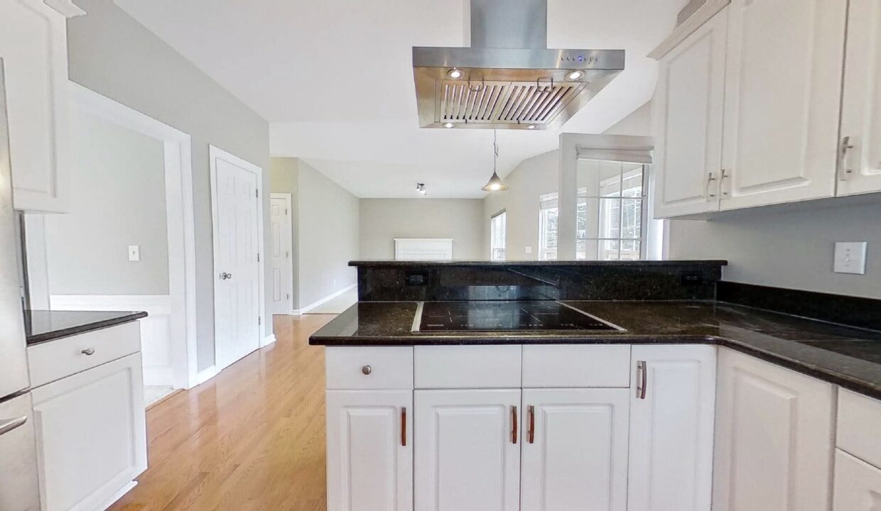 10516-Rougemont-Ln-Charlotte-NC-28277-4