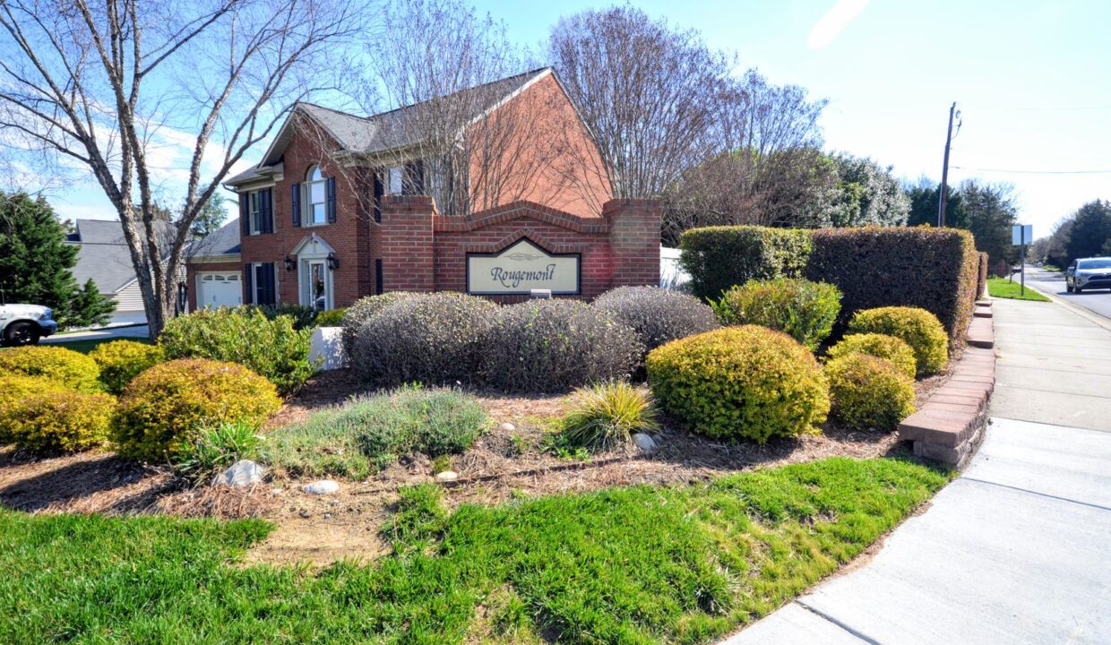 10516-Rougemont-Ln-Charlotte-NC-28277-5