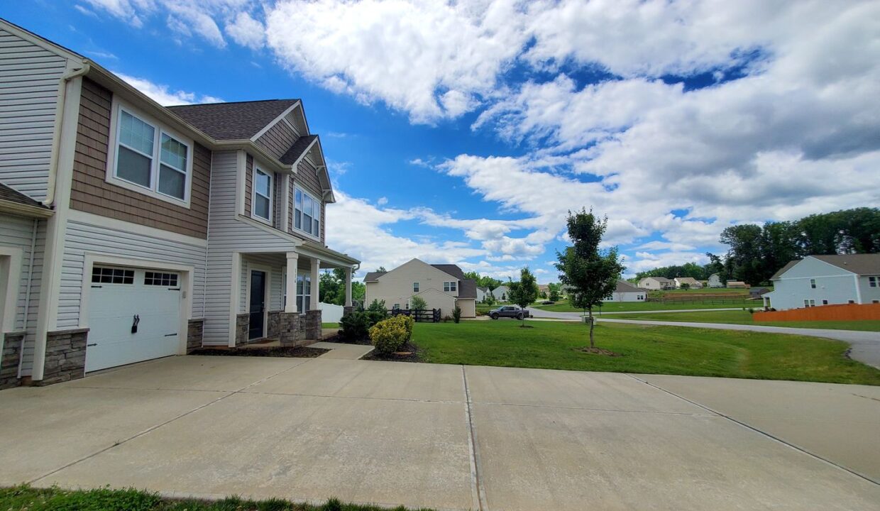 116-Summerfield-Ct-Advance-NC-27006-13