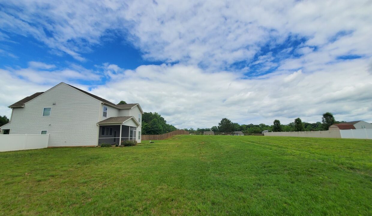 116-Summerfield-Ct-Advance-NC-27006-18