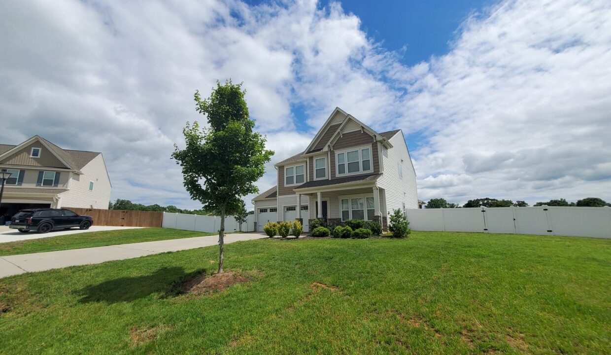 116-Summerfield-Ct-Advance-NC-27006-21