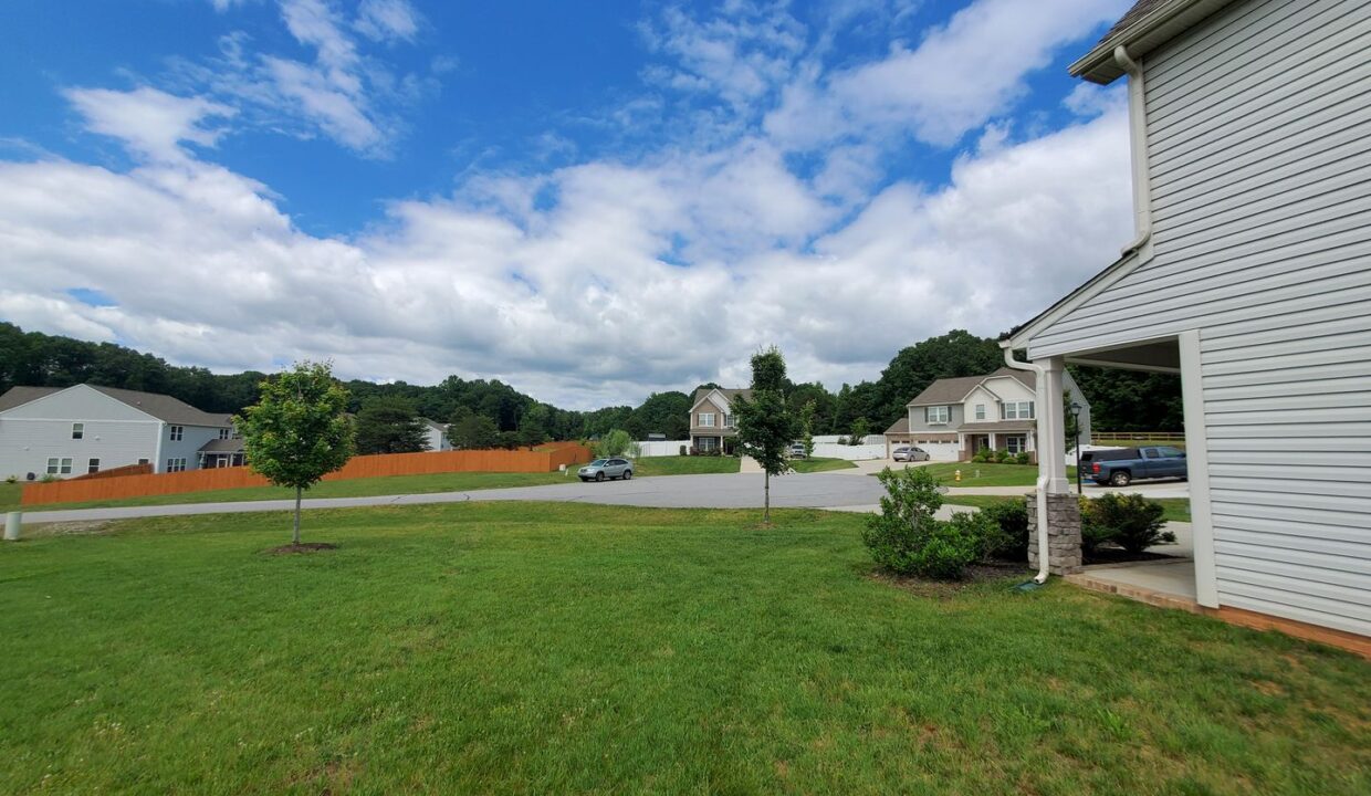 116-Summerfield-Ct-Advance-NC-27006-26
