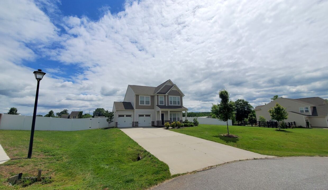 116-Summerfield-Ct-Advance-NC-27006-35
