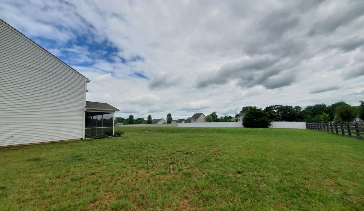 116-Summerfield-Ct-Advance-NC-27006-36