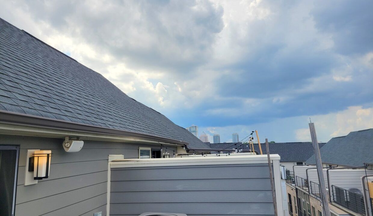 15041-New-Amsterdam-Ln-Charlotte-NC-28204-23