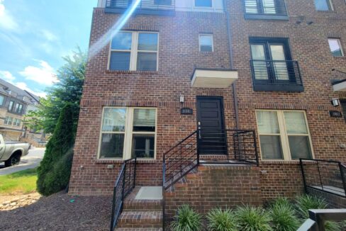15041-New-Amsterdam-Ln-Charlotte-NC-28204-25