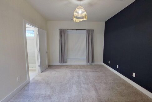 15041-New-Amsterdam-Ln-Charlotte-NC-28204-4