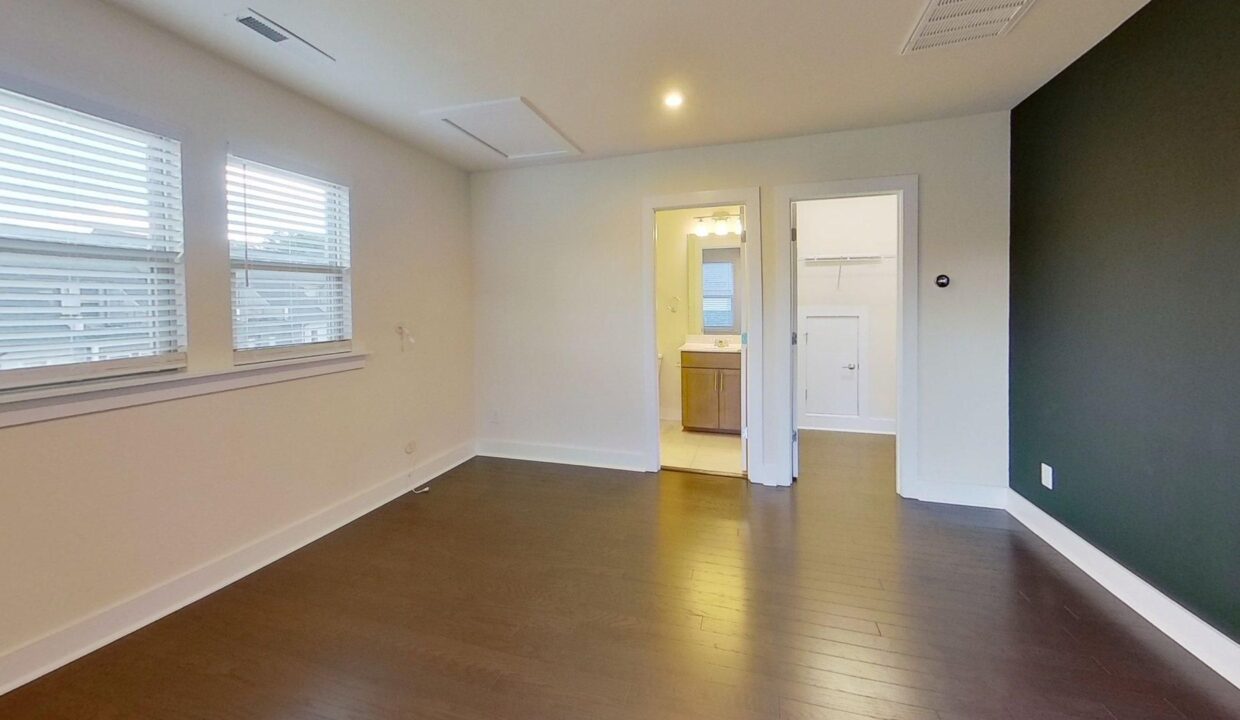 15041-New-Amsterdam-Ln-Charlotte-NC-28204-43