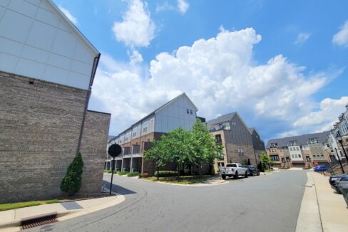 15041-New-Amsterdam-Ln-Charlotte-NC-28204-9