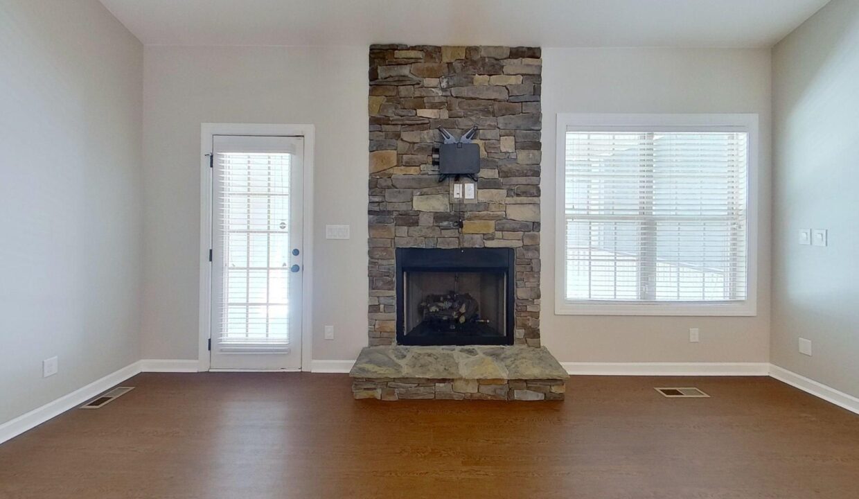153-Brindley-Cir-Clayton-NC-27520-32