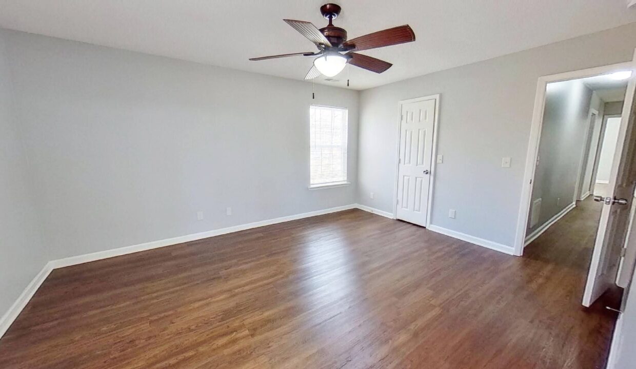 2201-Sunset-Blvd-Charlotte-NC-28269-18