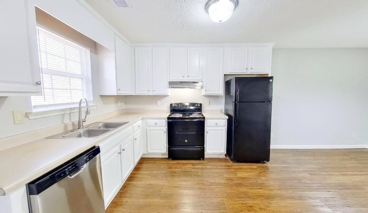 2201-Sunset-Blvd-Charlotte-NC-28269-3
