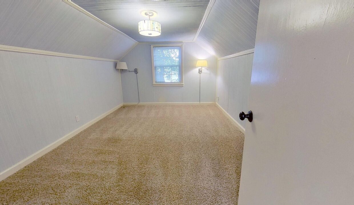 2426-Queen-St-Winston-Salem-NC-27103-17