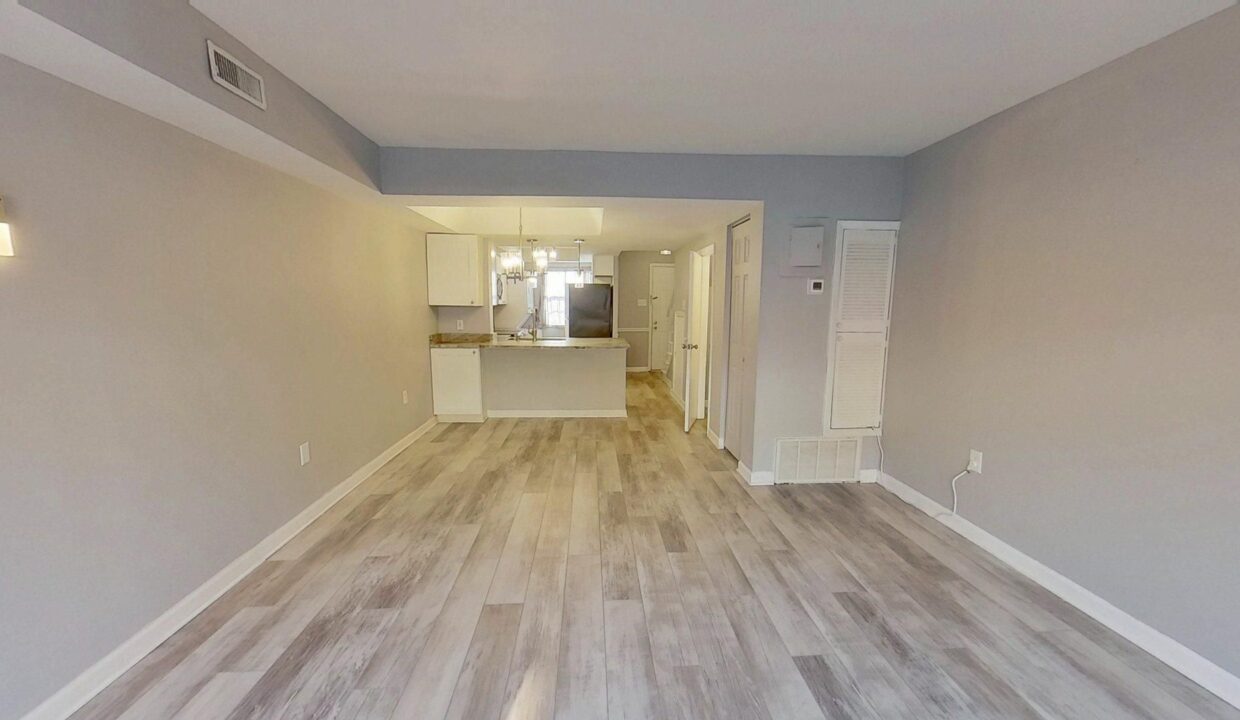 2530-E-North-St-14B-Greenville-SC-29615-13