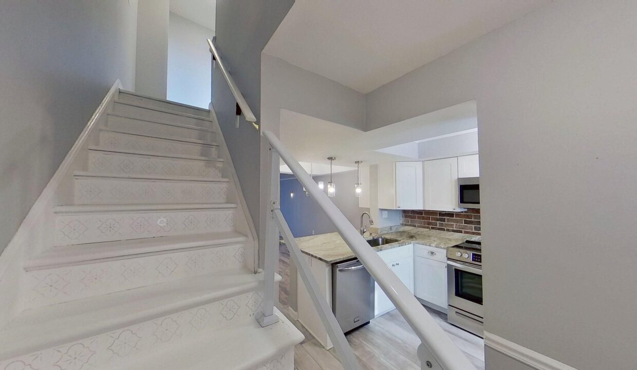2530-E-North-St-14B-Greenville-SC-29615-16
