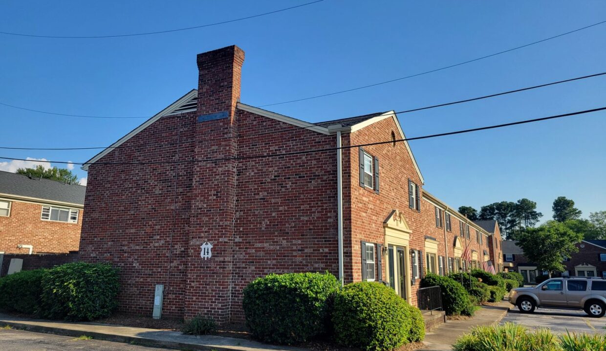 2530-E-North-St-14B-Greenville-SC-29615-21