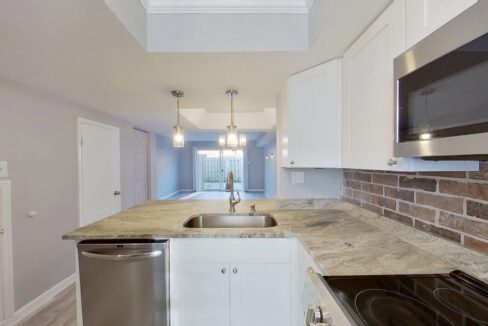 2530-E-North-St-14B-Greenville-SC-29615-22
