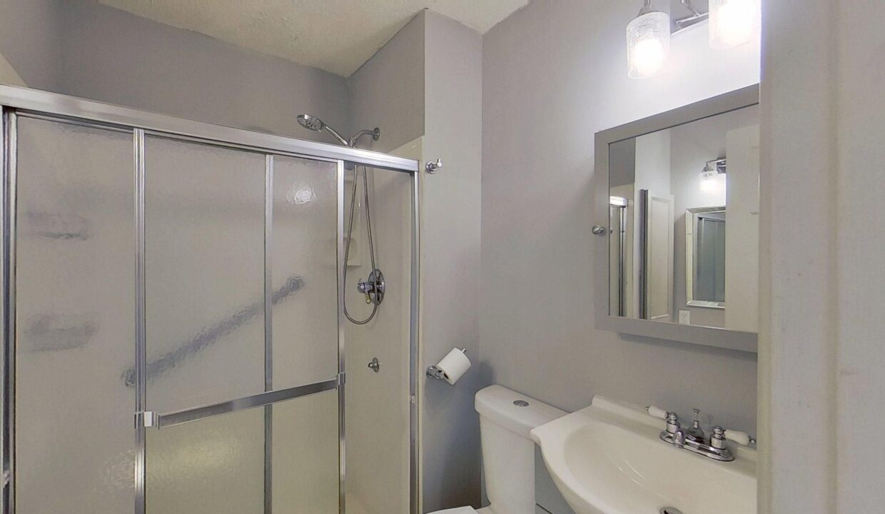 2530-E-North-St-14B-Greenville-SC-29615-23