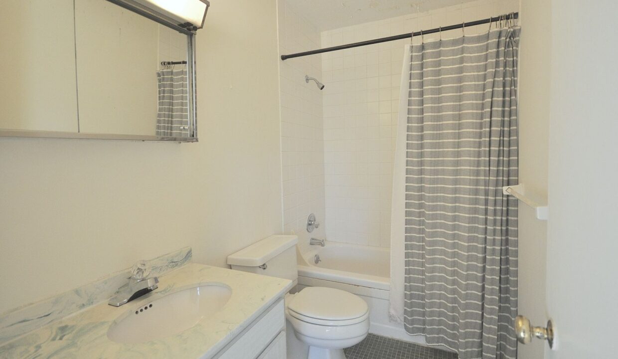 2841-Tully-Square-F-Winston-Salem-NC-27106-18