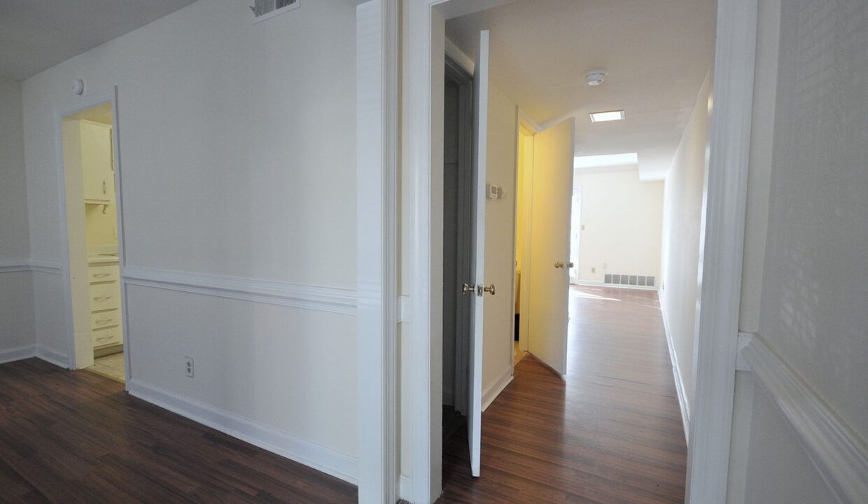 2841-Tully-Square-F-Winston-Salem-NC-27106-22