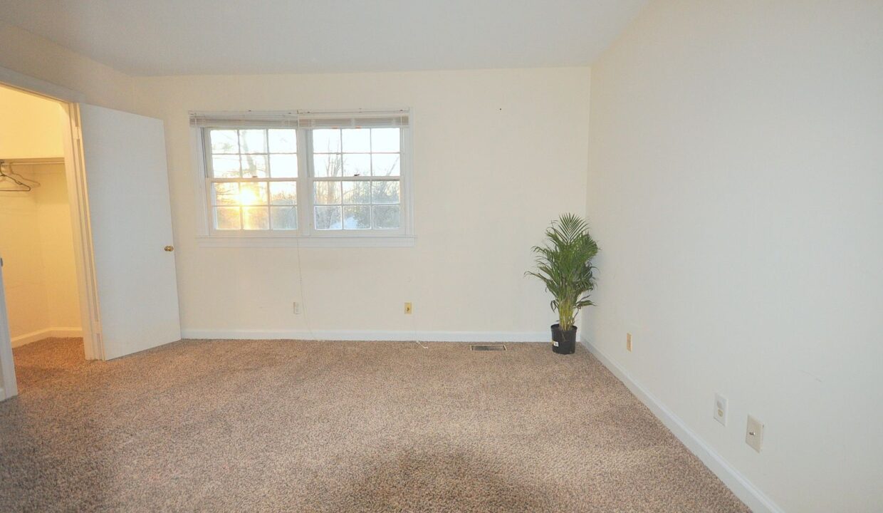 2841-Tully-Square-F-Winston-Salem-NC-27106-25