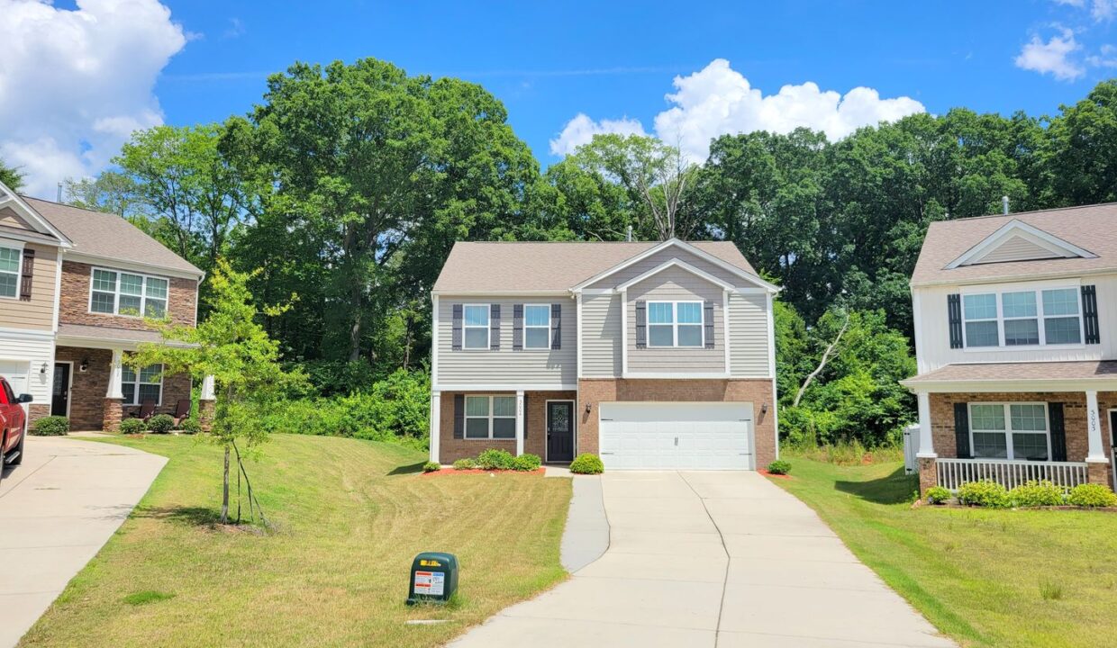 3004-Platinum-Pointe-Dr-Charlotte-NC-28227-25