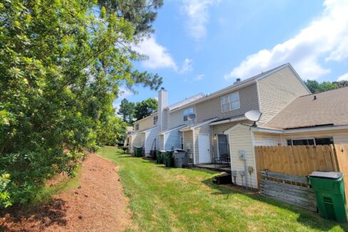 3017-Summercroft-Ln-Charlotte-NC-28269-16