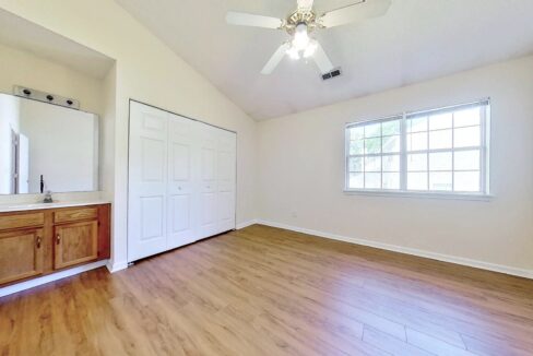 3017-Summercroft-Ln-Charlotte-NC-28269-17
