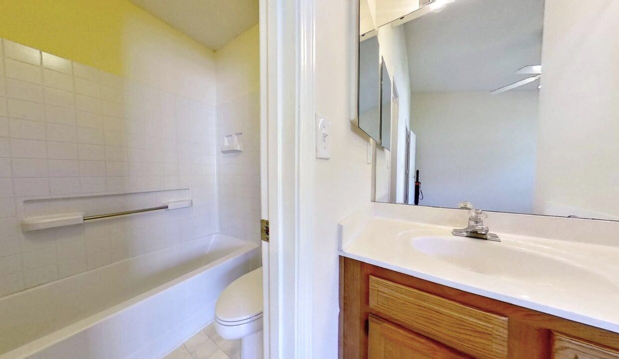 3017-Summercroft-Ln-Charlotte-NC-28269-19